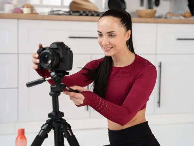 Used Cameras for Vlogging and Content Creation – A Growing Trend